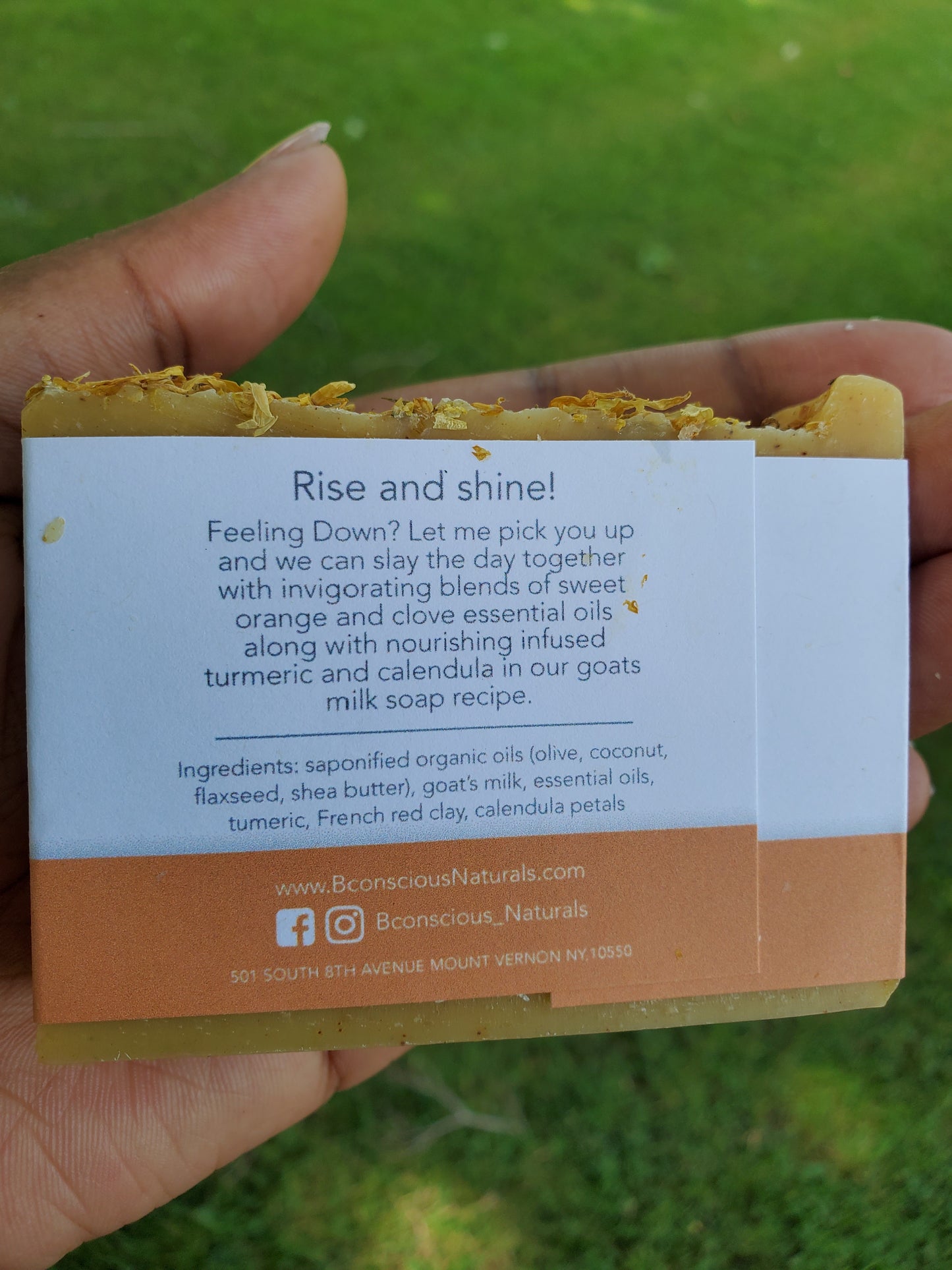 Bconscious Naturals™ Rise & Shine Turmeric Soap Bar

Brighten, Revive & Refresh Your Skin for a Dewy, Radiant Morning Glow! 🌞